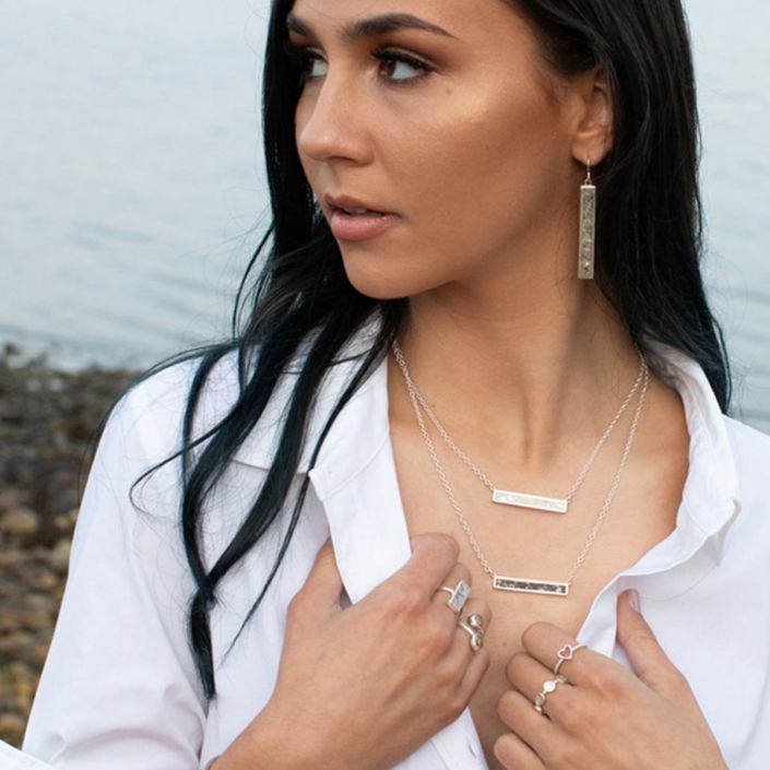 Turquoise Sand Gradient Bar Necklace