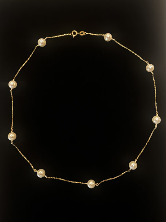 Dainty Pearl Necklace