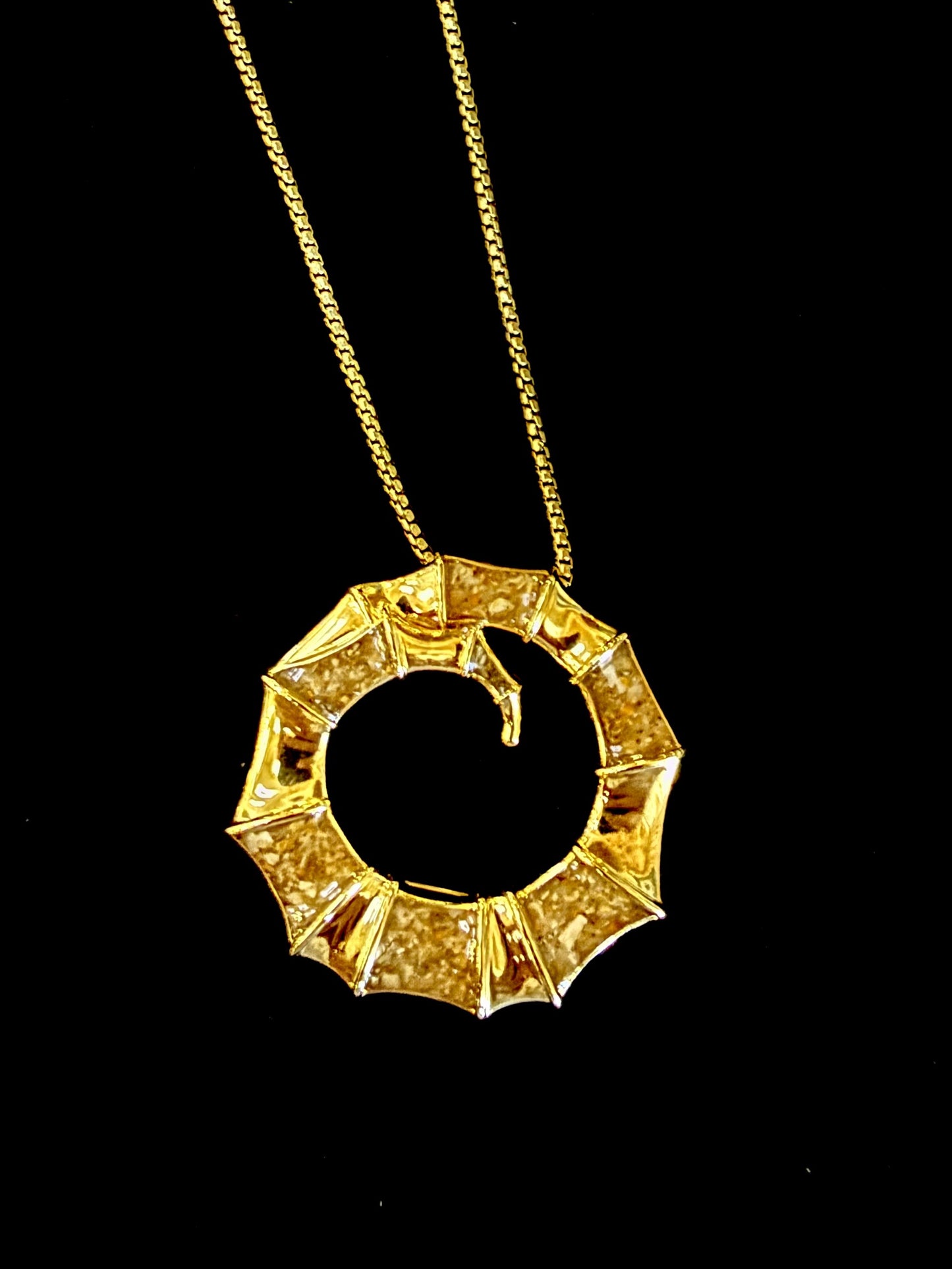 Gold Sand Brooch and Necklace - Dune x Breedlove