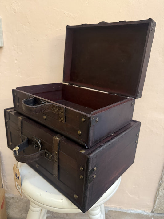 Decorative Storage Vintage Suitcase Set