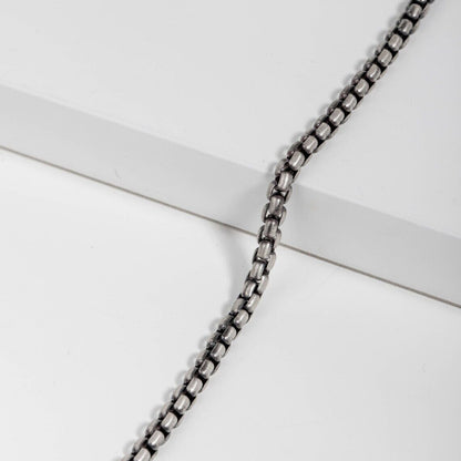Colby Davis Chain: Oxidized Small Box - 18”